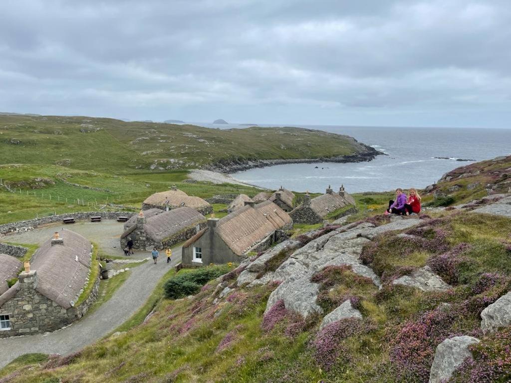 Tigh-Na-Greine Apartment Carloway  Luaran gambar